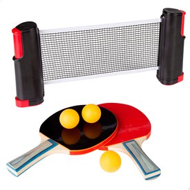 Aktive Emballez Avec Des Raquettes. Filet Et Boules Ping Pong